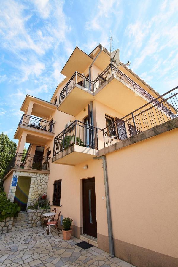 Apartments And Rooms With Parking Space Crikvenica - 19125 Exterior photo